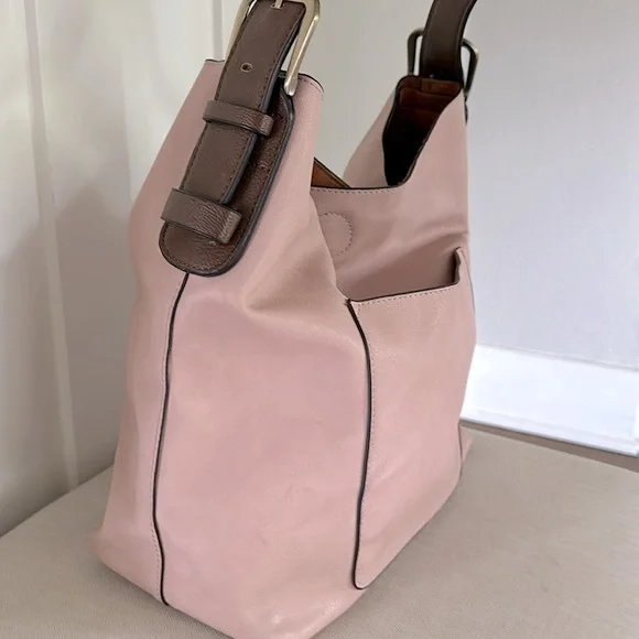 Handle Hobo pink slouch bag in vegan leather with adjustable strap - Picture 4 of 8
